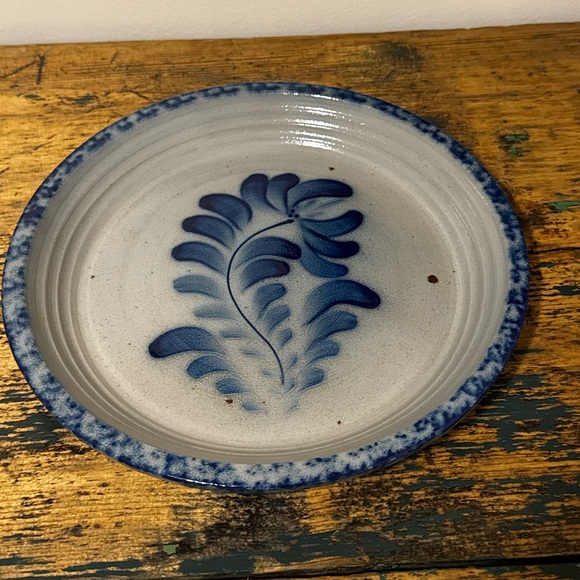Artistic Blue Salt Glaze Floral Pie Plate - Picture 10 of 10